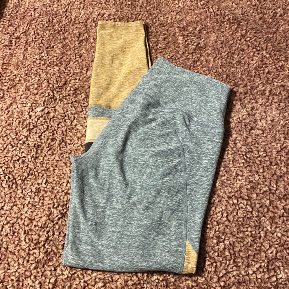 Alo leggings size medium